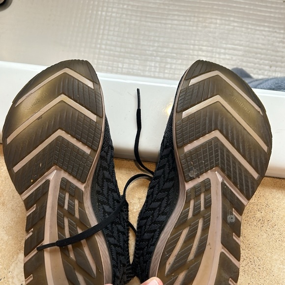 Brooks Black Running Shoes - Picture 4 of 4